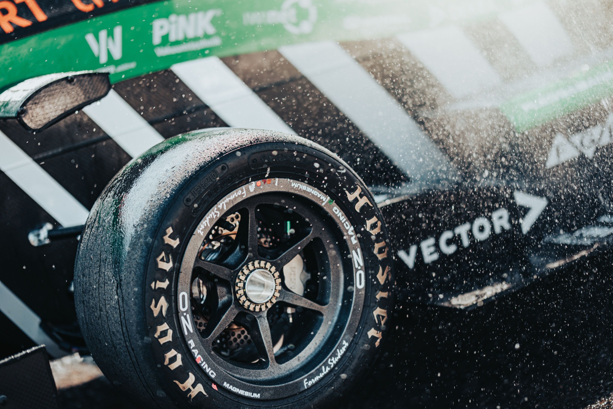 Detailaufnahme Formula Student Reifen